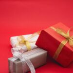 Aflever de ansattes julegaver til årets julefrokost